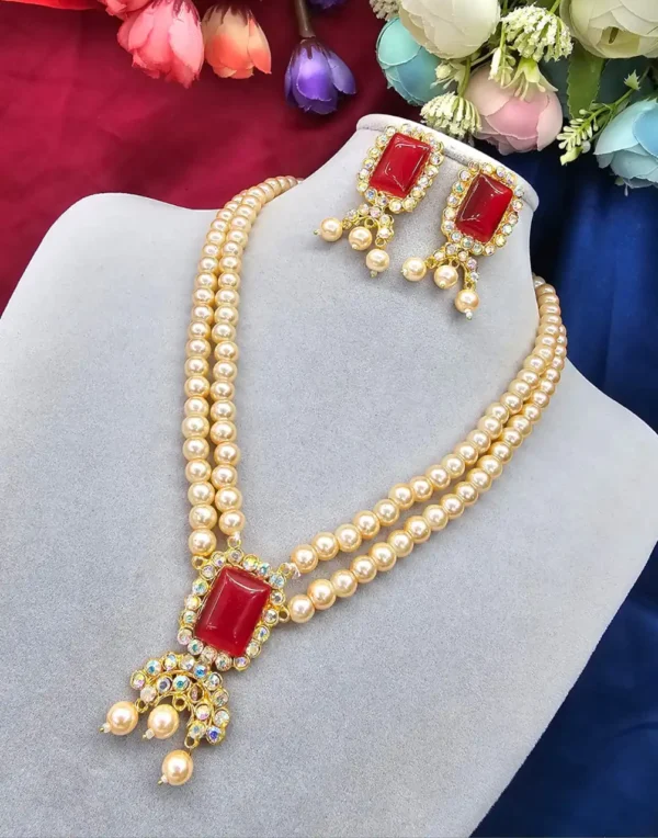 লাল পাথর সহ পার্ল নেকলেস সেট
